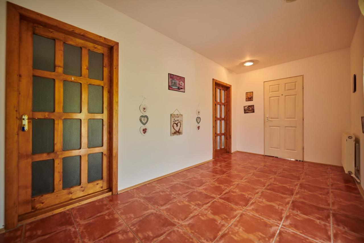 Vila Tara Hategului Extérieur photo